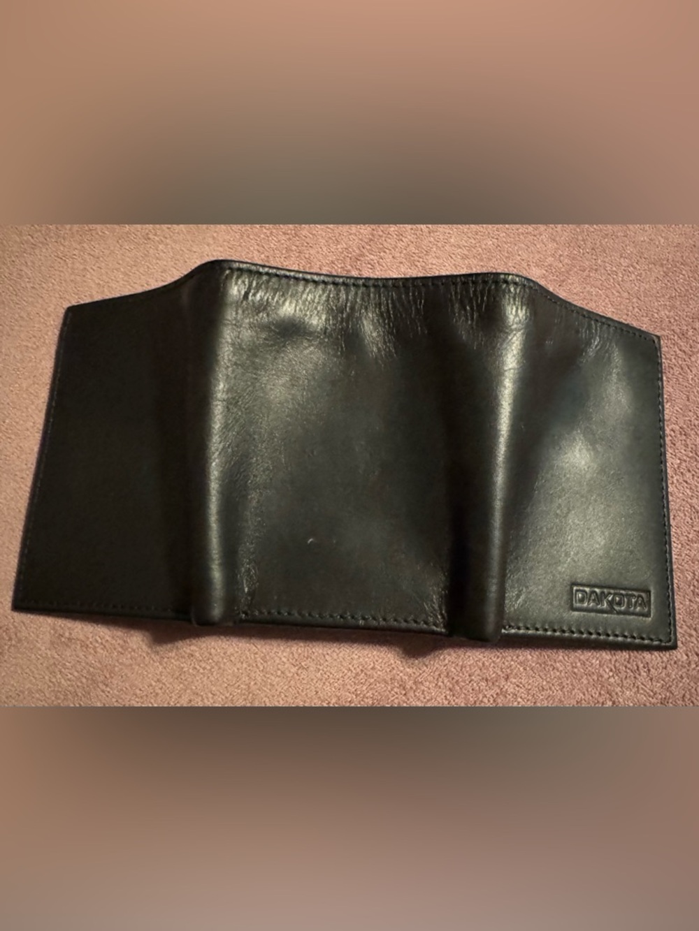 Dakota Black Leather Trifold Wallet - Picture 4 of 15